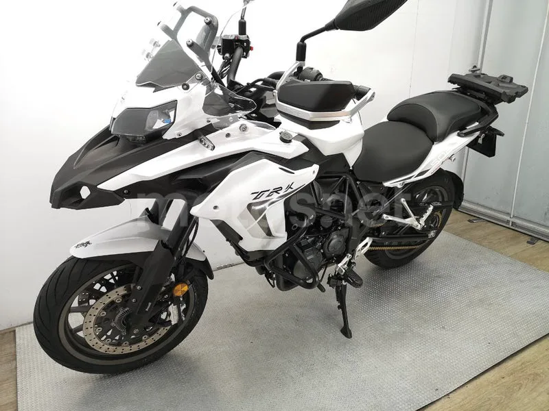 Benelli TRK 502 – Vista 14