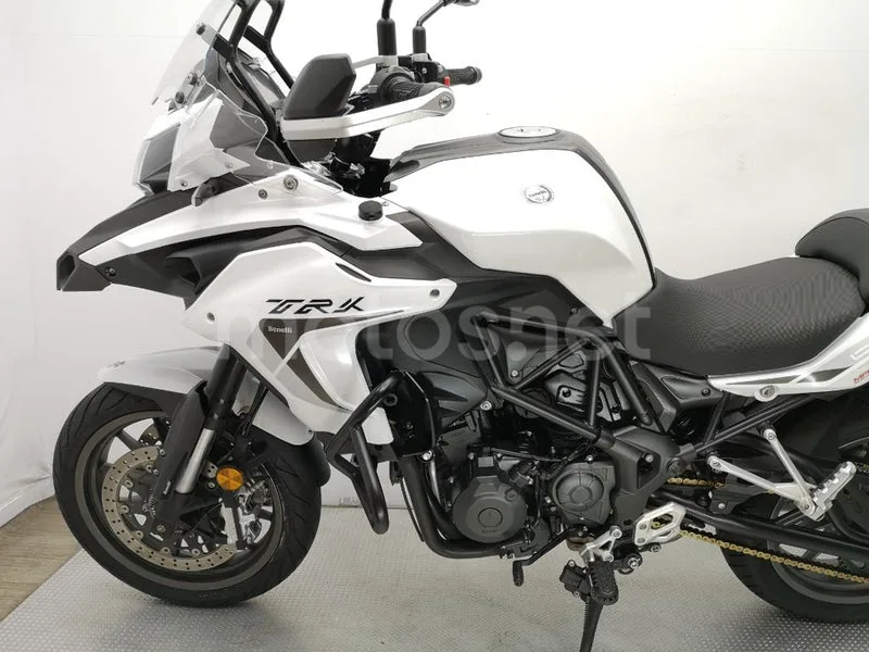 Benelli TRK 502 – Vista 18