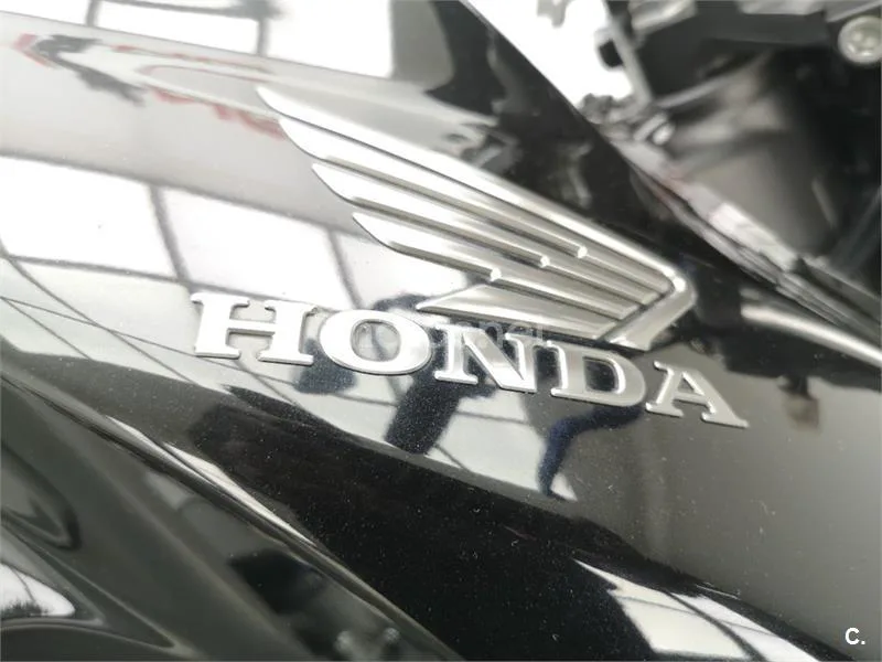 Honda CB 1000R – Vista 13