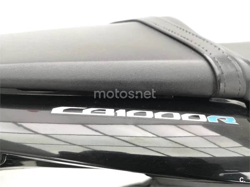 Honda CB 1000R – Vista 14
