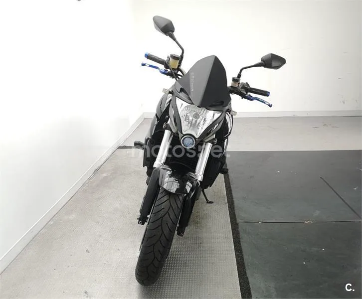 Honda CB 1000R – Vista 17