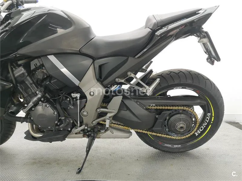 Honda CB 1000R – Vista 19