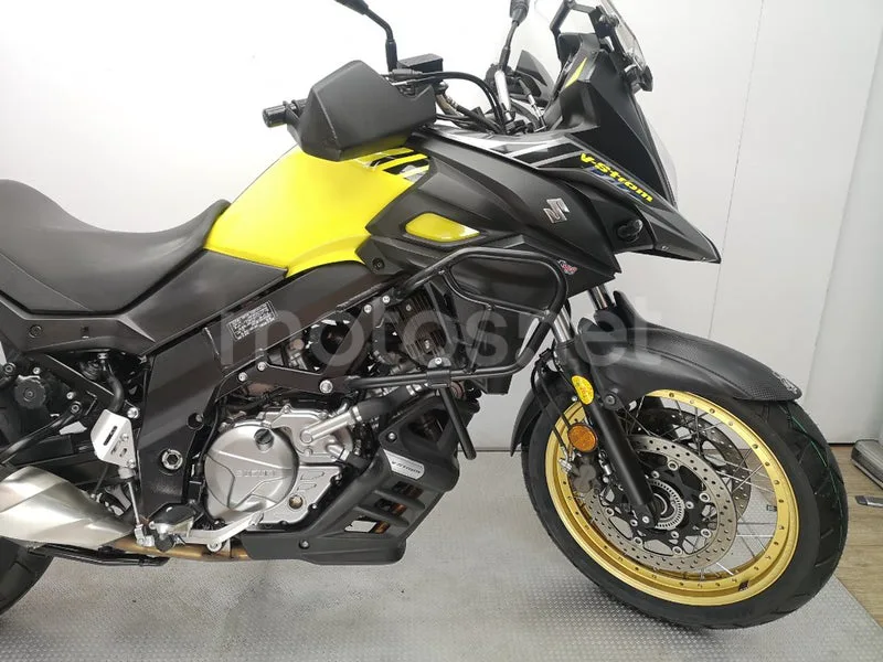 Suzuki V-Strom 650 XT – Vista 6