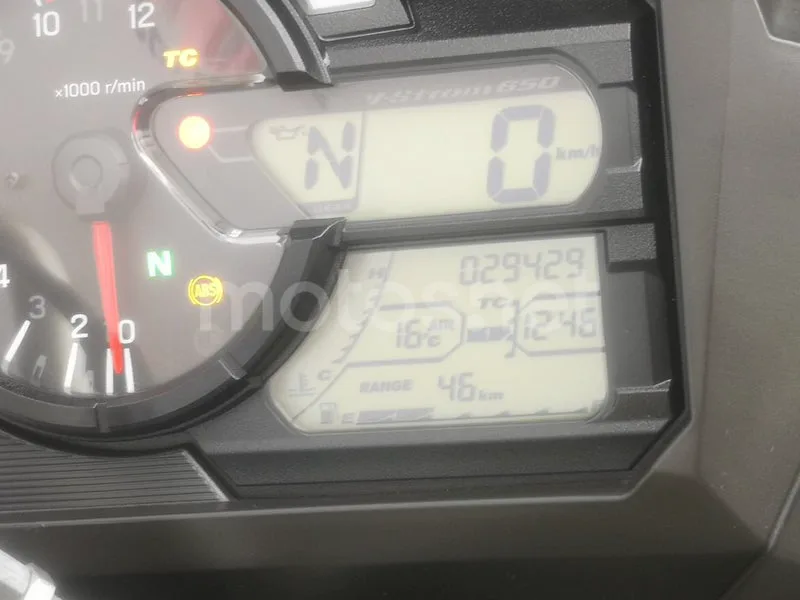 Suzuki V-Strom 650 XT – Vista 8