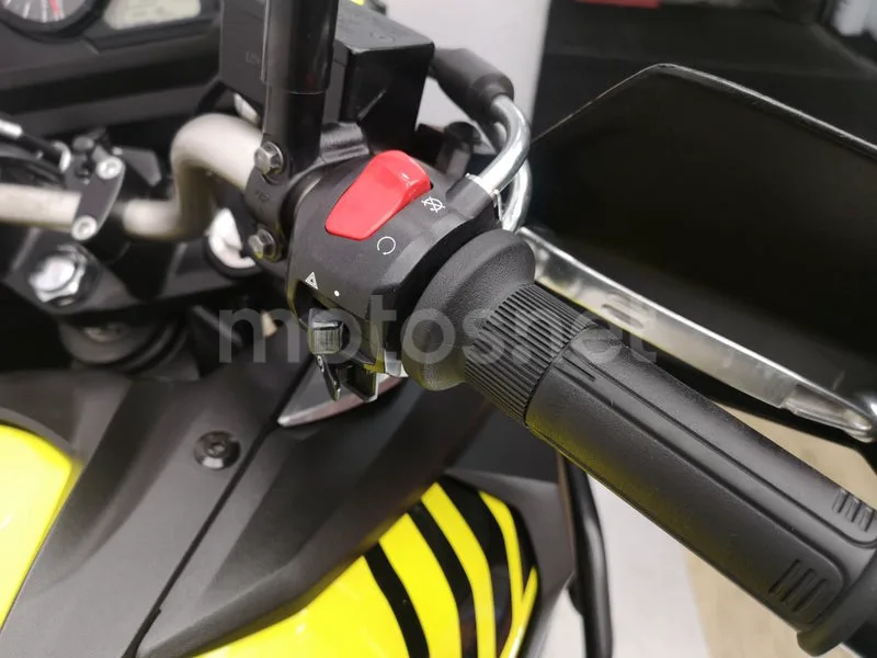 Suzuki V-Strom 650 XT – Vista 10