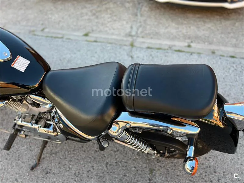 Suzuki Intruder 250 LC – Vista 5