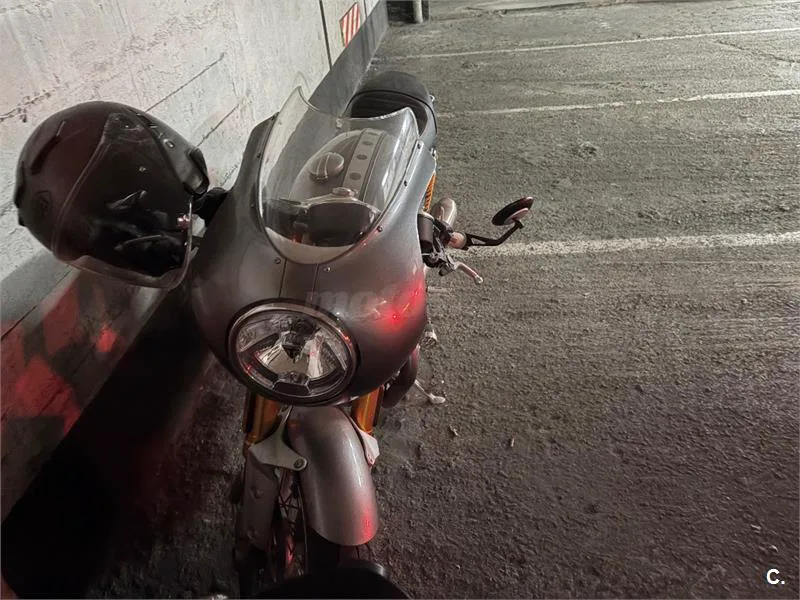 Triumph Thruxton – Vista 4