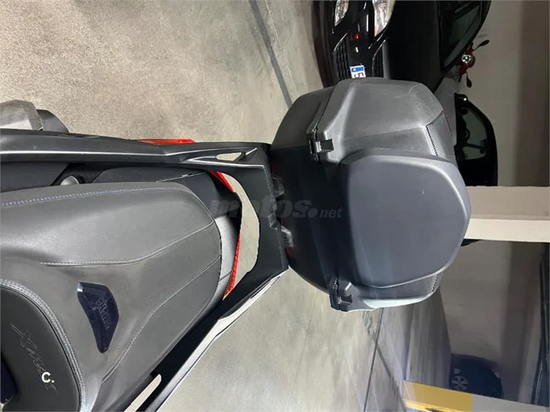 Yamaha XMAX 300 – Vista 6