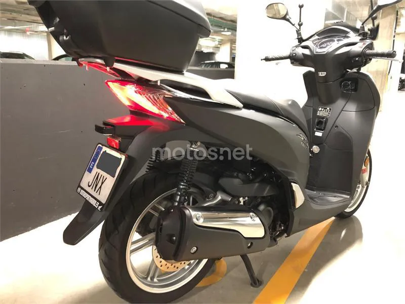 Honda SH300i – Vista 2