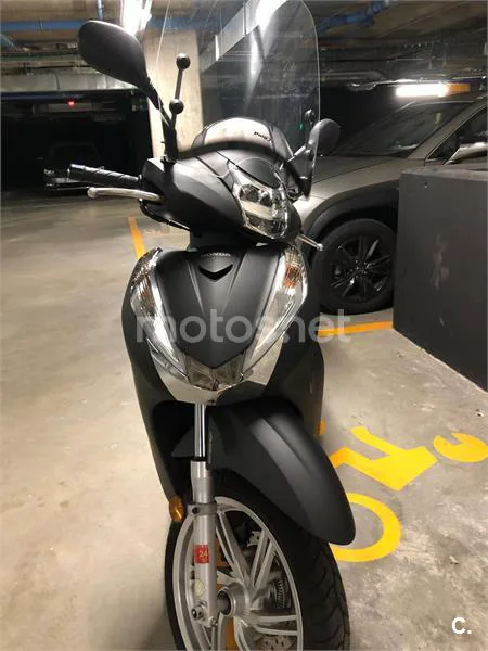 Honda SH300i – Vista 4