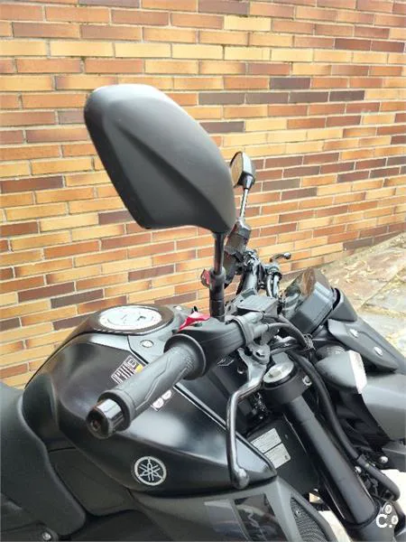 Yamaha MT-125 – Vista 8