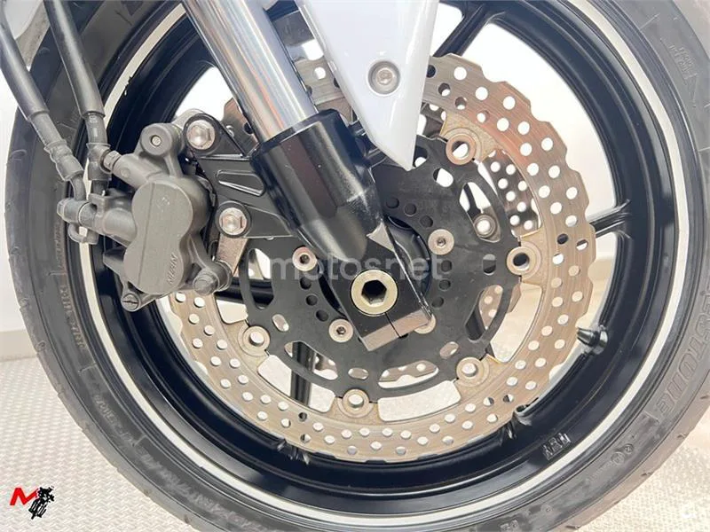 Kawasaki Z750 – Vista 6