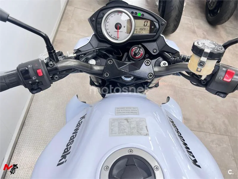 Kawasaki Z750 – Vista 7