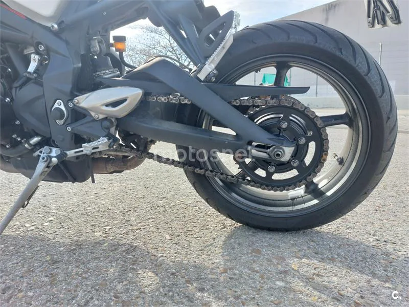 Triumph Street Triple – Vista 6