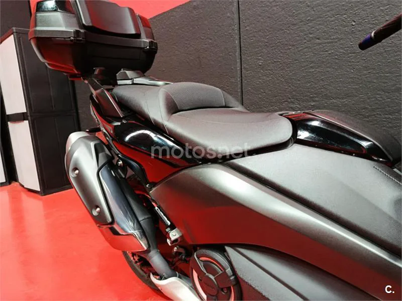 Yamaha TMAX – Vista 11
