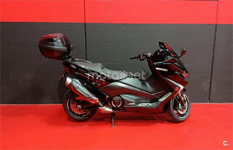 Yamaha TMAX – Vista 6