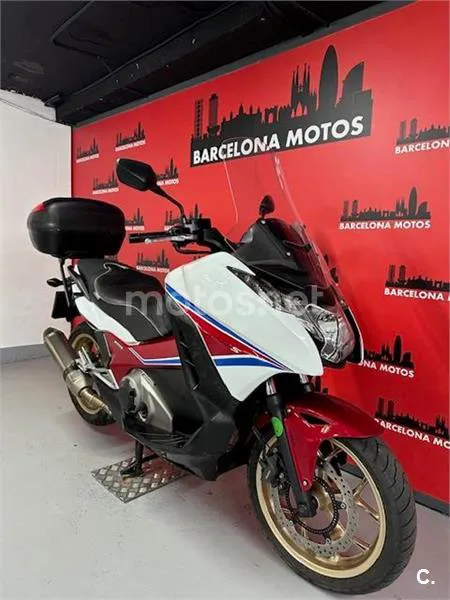 Honda Integra 750 S – Vista 3