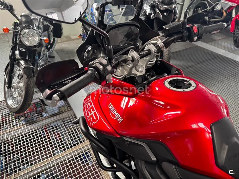 Triumph Tiger 800 XC – Vista 18