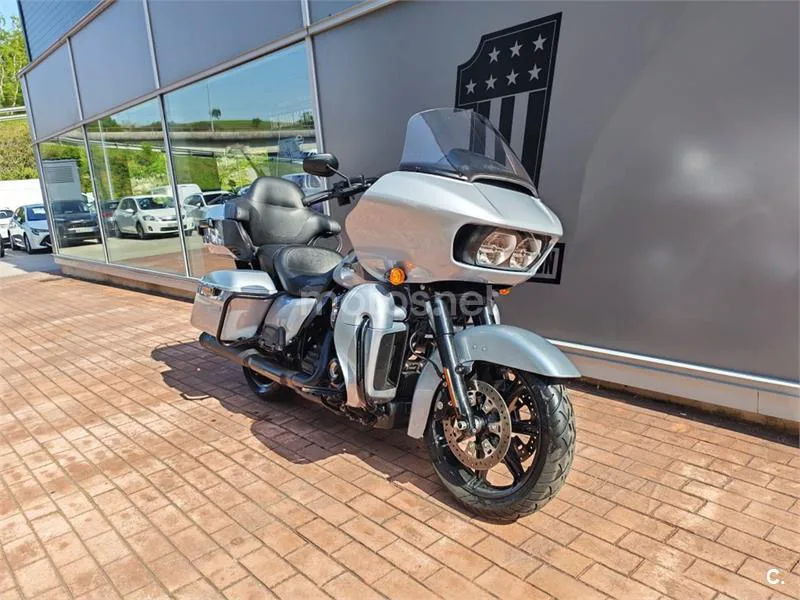Harley-Davidson Road Glide – Vista 3