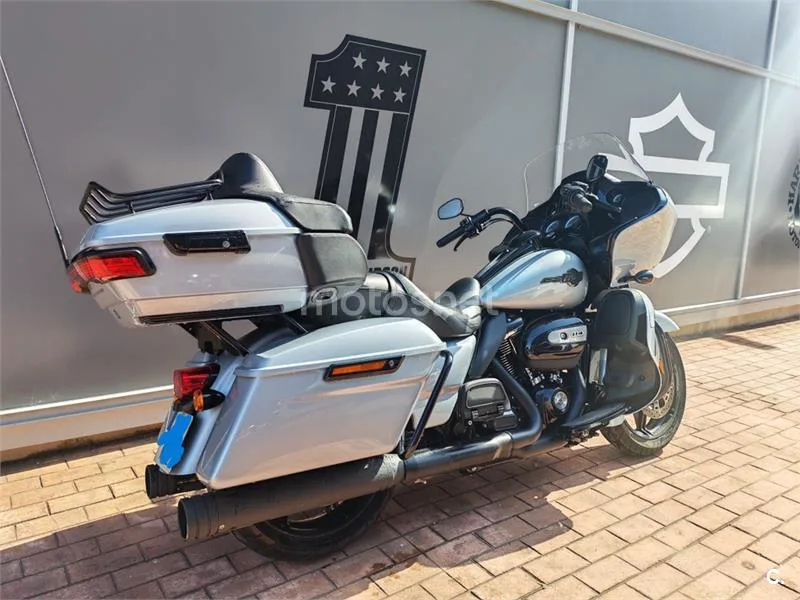 Harley-Davidson Road Glide – Vista 5