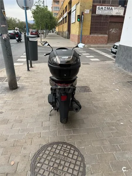 Honda PCX 125 – Vista 4