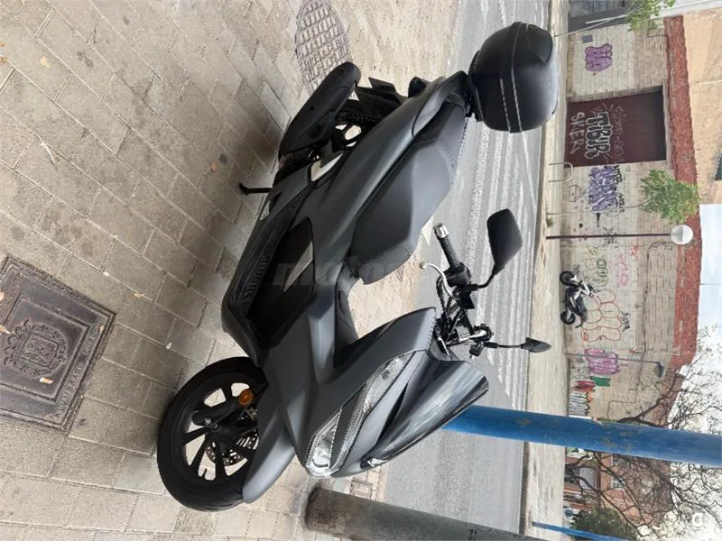 Honda PCX 125 – Vista 7
