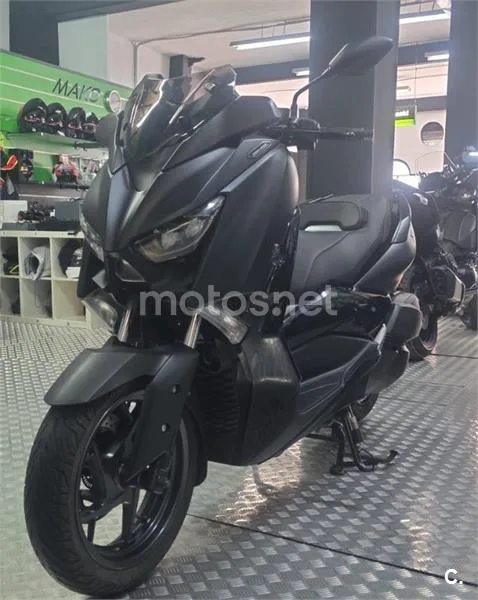 Yamaha XMAX 300 – Vista 11