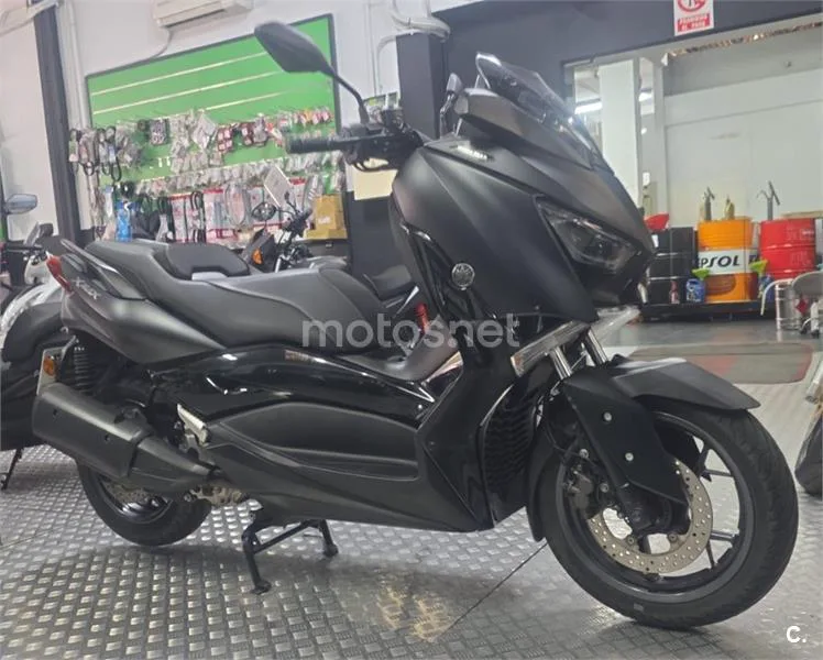Yamaha XMAX 300 – Vista 15