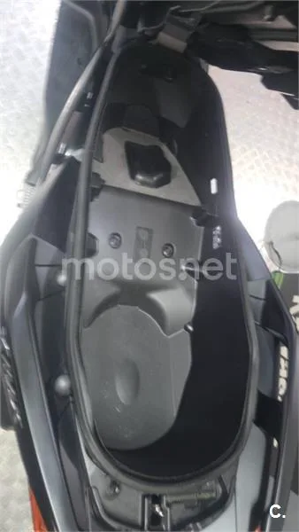 Yamaha XMAX 300 – Vista 18