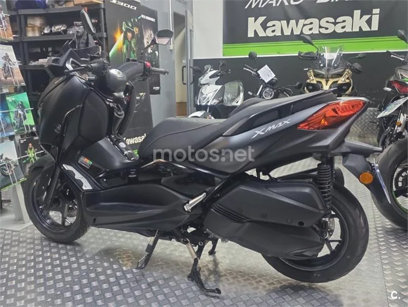 Yamaha XMAX 300 – Vista 8