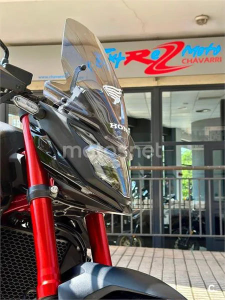 Honda CB 750 Hornet – Vista 23