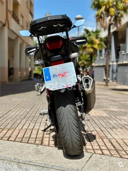 Honda CB 750 Hornet – Vista 24