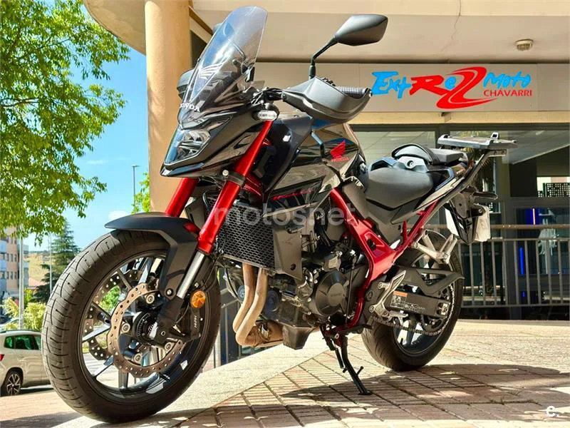 Honda CB 750 Hornet – Vista 25
