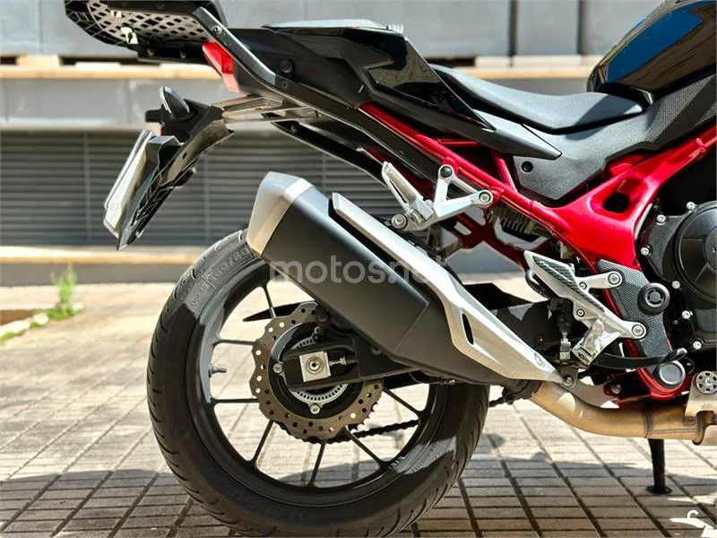Honda CB 750 Hornet – Vista 27