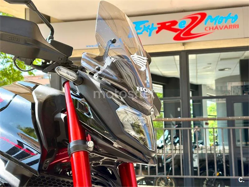 Honda CB 750 Hornet – Vista 30