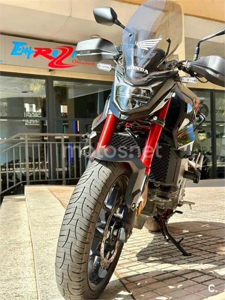 Honda CB 750 Hornet – Vista 33