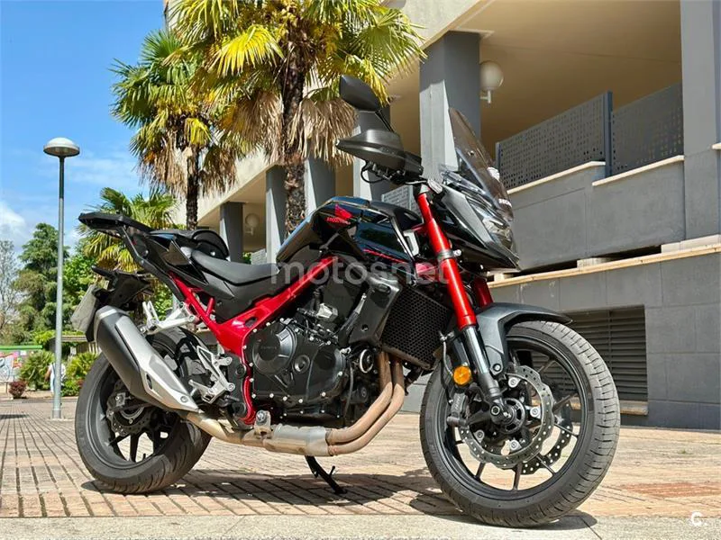 Honda CB 750 Hornet – Vista 40