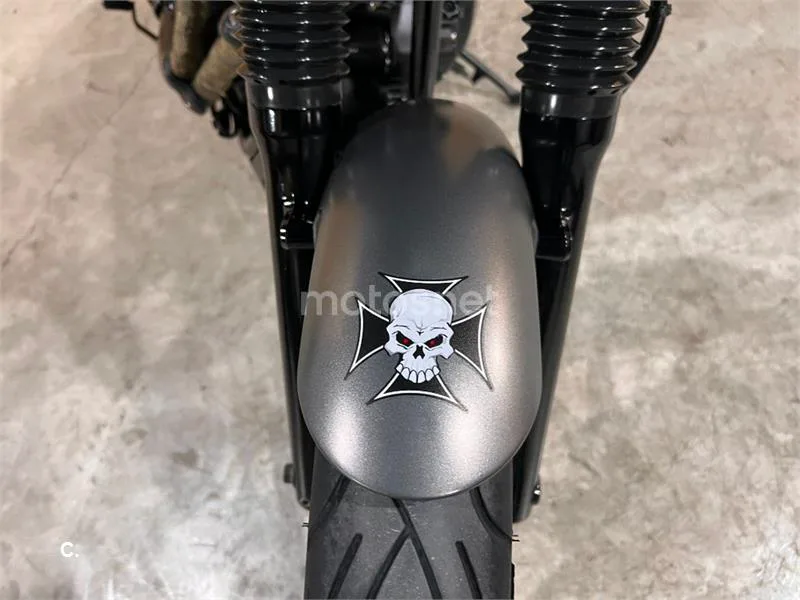 Yamaha XV 950 Racer – Vista 20