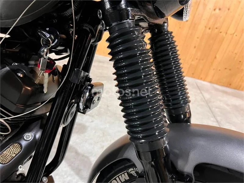 Yamaha XV 950 Racer – Vista 26