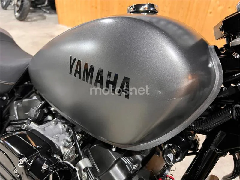Yamaha XV 950 Racer – Vista 32