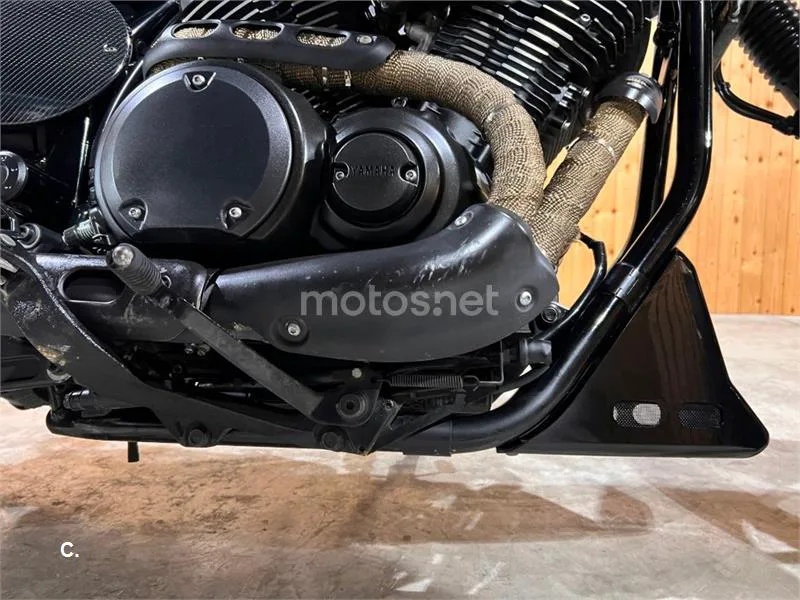 Yamaha XV 950 Racer – Vista 37
