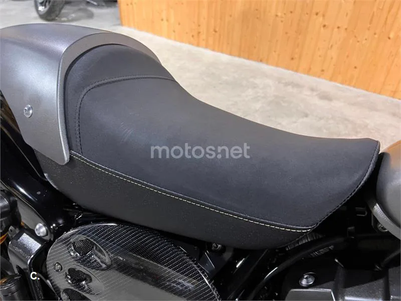 Yamaha XV 950 Racer – Vista 40