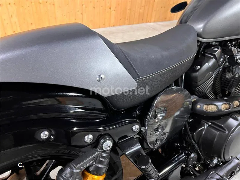 Yamaha XV 950 Racer – Vista 43