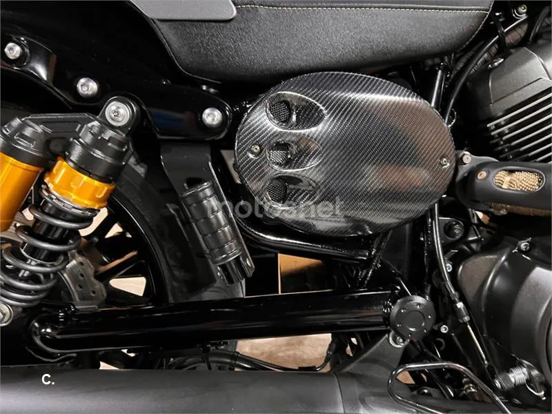 Yamaha XV 950 Racer – Vista 45