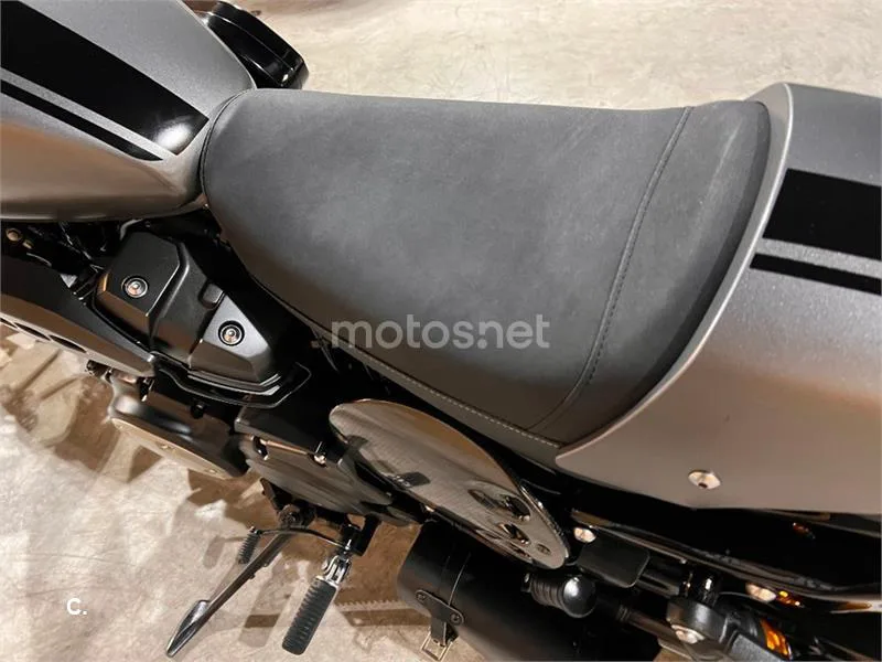 Yamaha XV 950 Racer – Vista 51