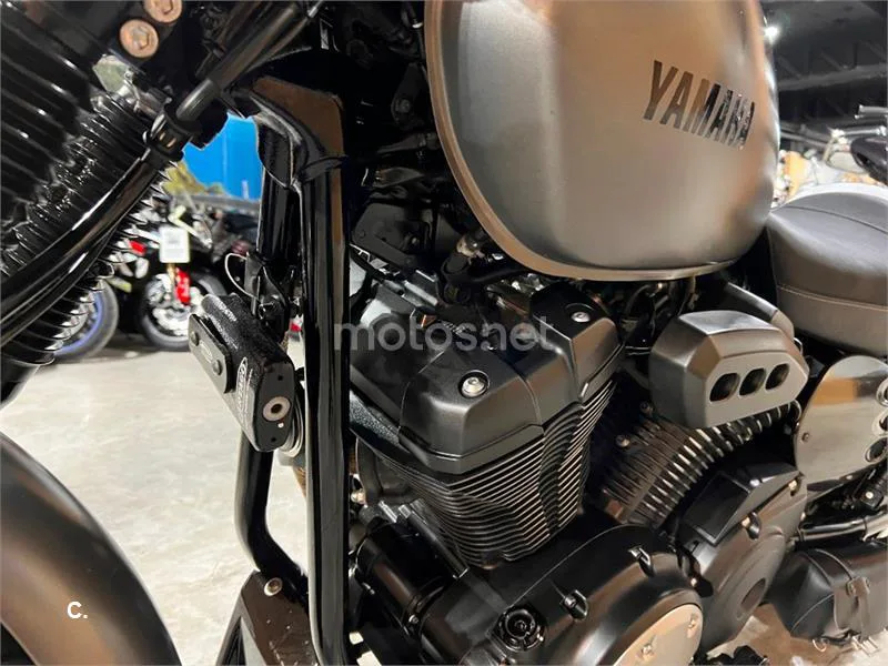 Yamaha XV 950 Racer – Vista 65