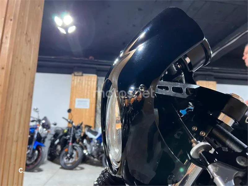 Yamaha XV 950 Racer – Vista 68