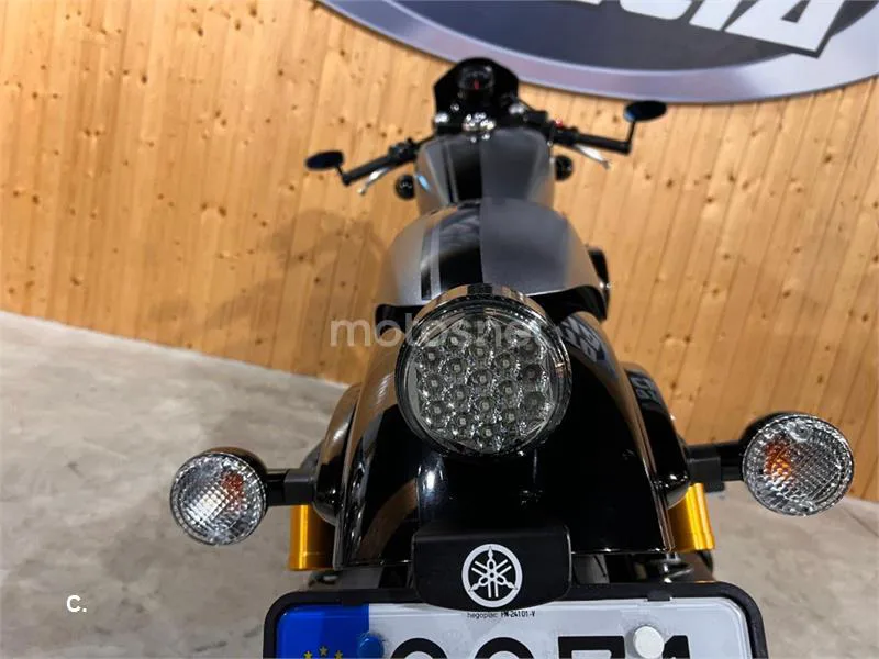 Yamaha XV 950 Racer – Vista 8
