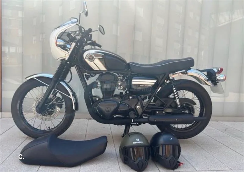 Kawasaki W 800 – Vista 2