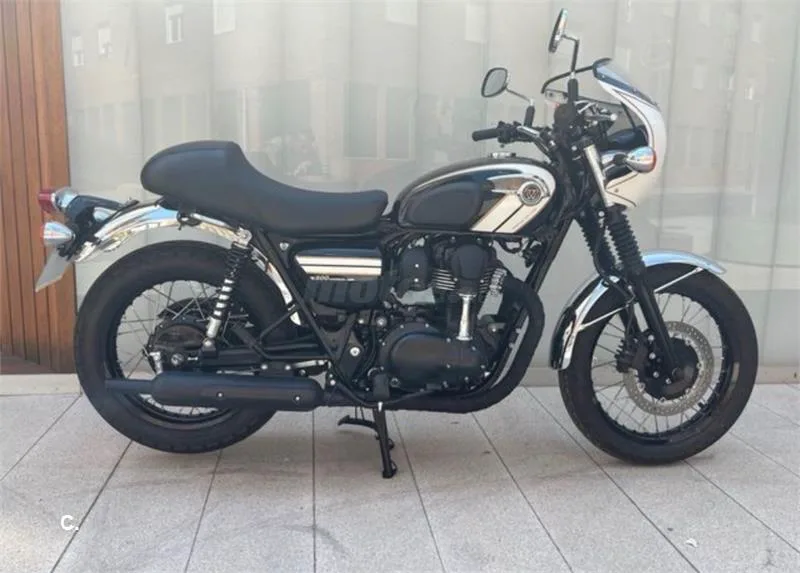 Kawasaki W 800 – Vista 3